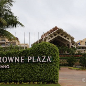 LOCKER – CROWN PLAZA